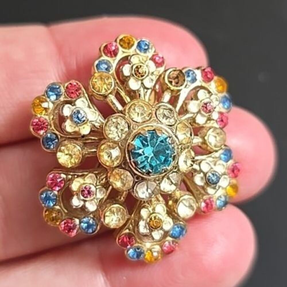 Vintage Signed Coro Multicolor Rhinestone Flower Brooch Blue Center 1.25"